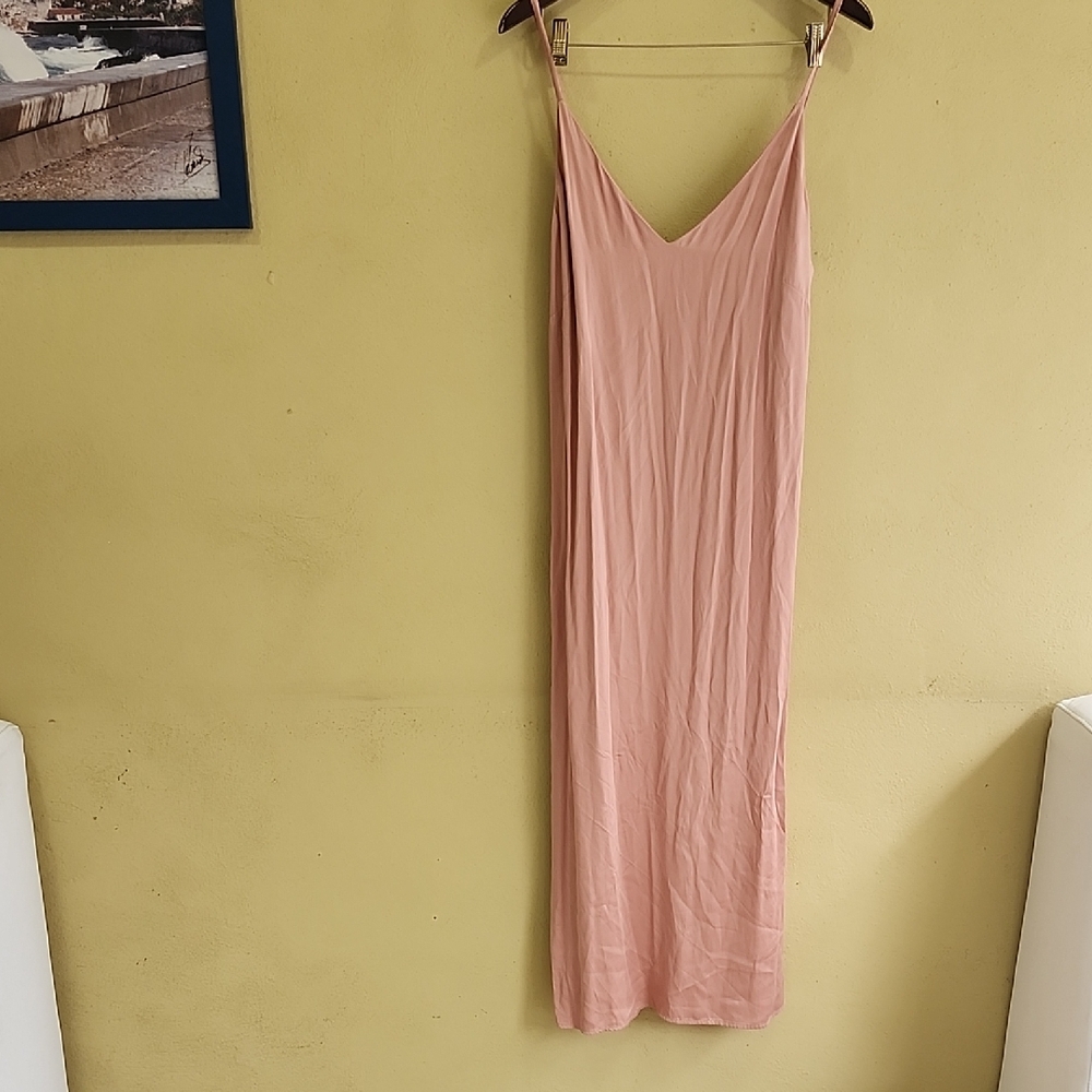 MNG Dusty Rose Slip Dress with V-Neck With Opening in the Leg